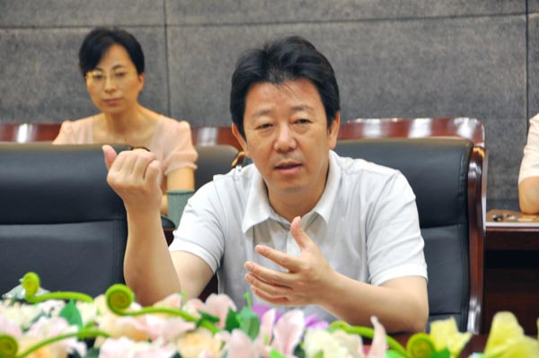 4.王市長對華億集團的實力和成就表示贊賞，對雙方的合作寄予希望.jpg