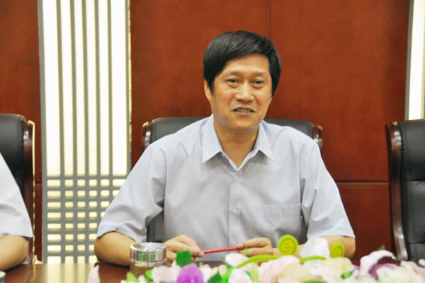 3.項義水董事長介紹集團產業發展情況.jpg